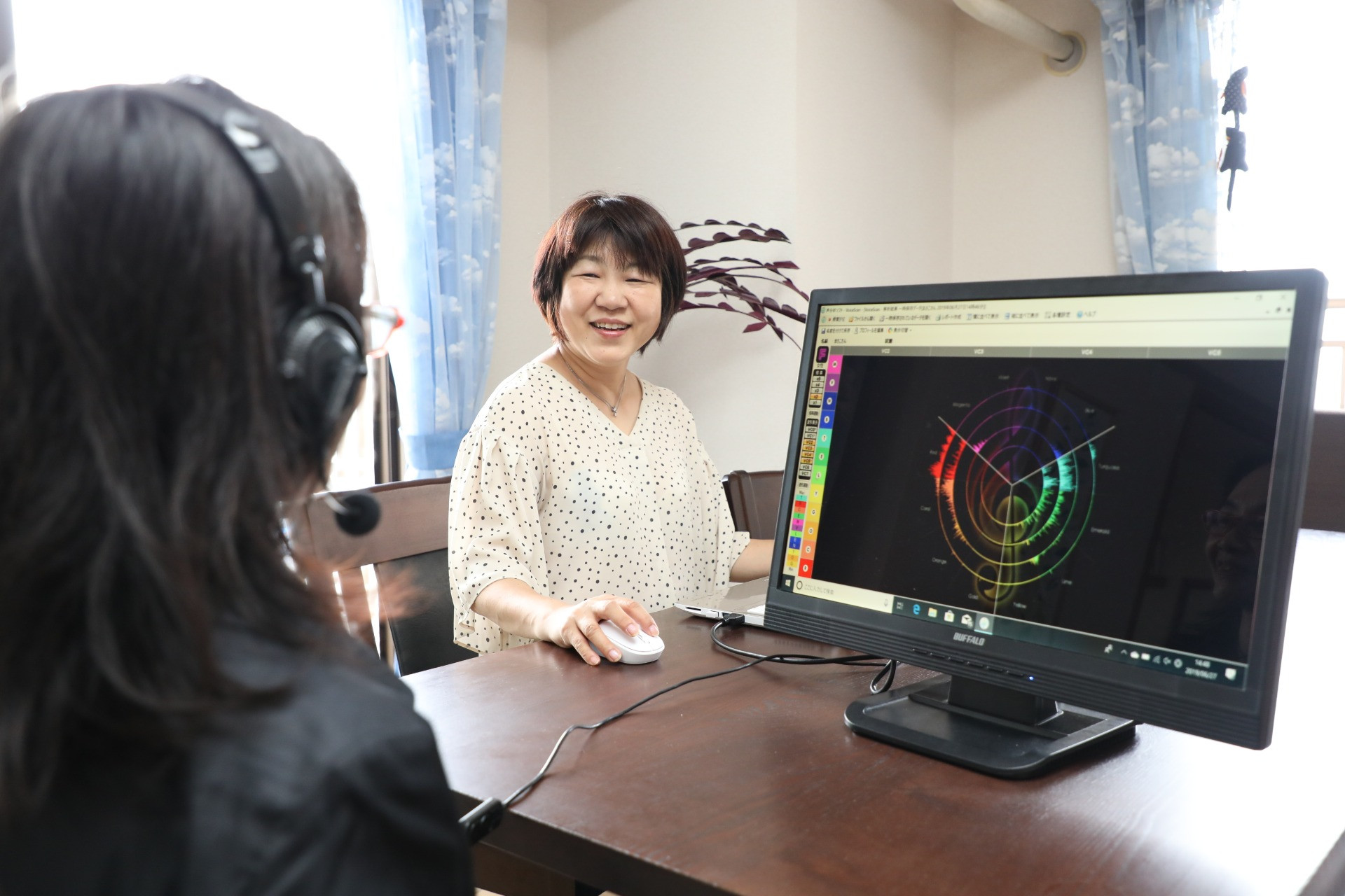 声分析ソフト企画販売のピース株式会社です